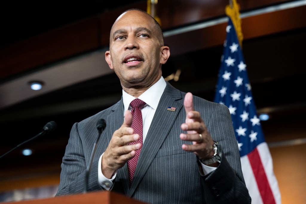 Hakeem Jeffries meets with Biden after gaffe-filled presser, as nearly 20 House Dems tell prez to step aside