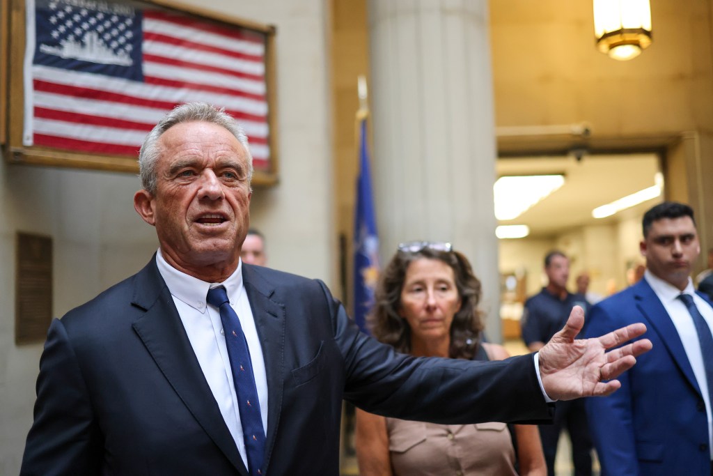 RFK Jr. to suspend campaign after month of talks with Trump allies, snub by Democrats