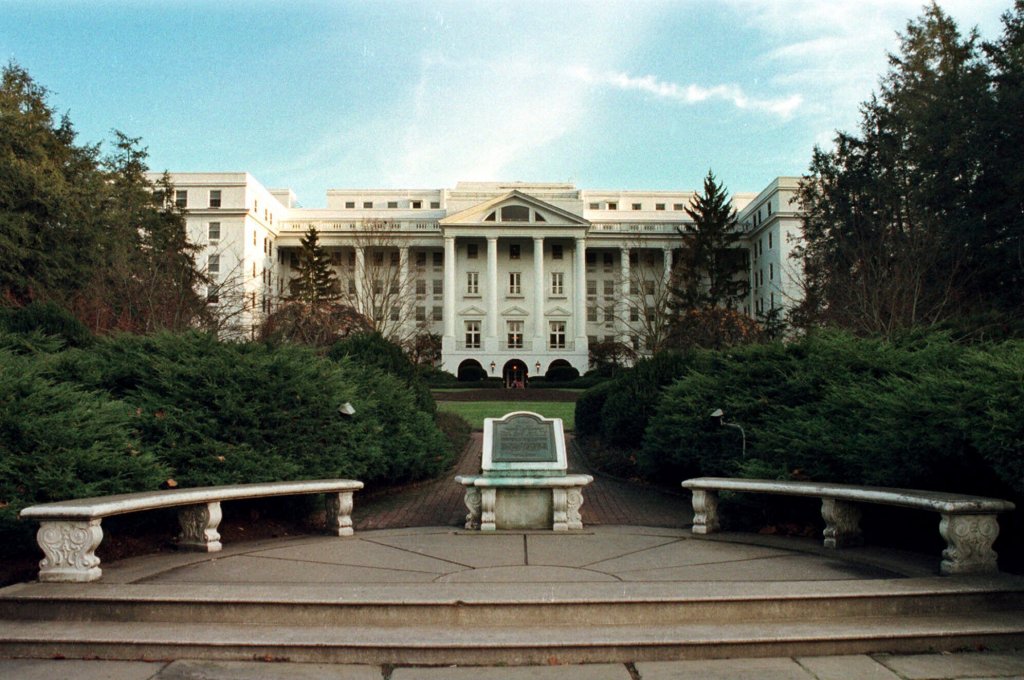 West Virginia Gov. Jim Justice’s historic Greenbrier hotel avoids foreclosure as he runs for Senate