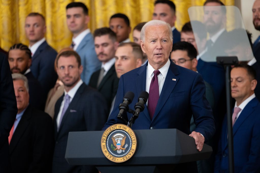 Biden appears confused as he greets World Series champion Texas Rangers at WH for his only public event this week: ‘What am I doing?’