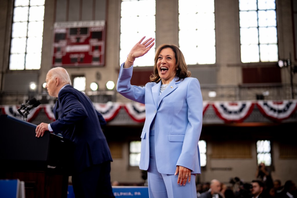 Kamala Harris tries to distance herself from Biden in yet another policy flip-flop: ‘Everything about her campaign is fake’