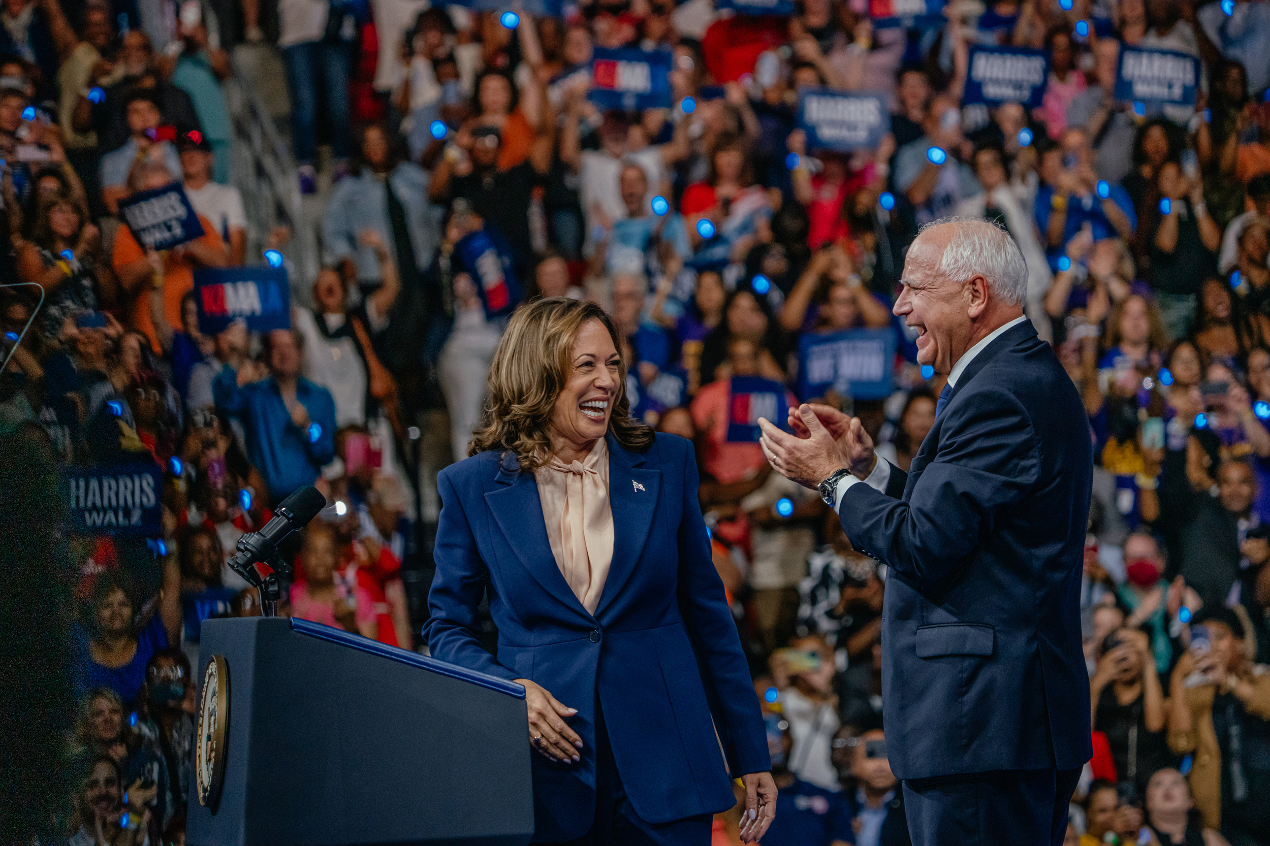 Kamala Harris united Democrats. Her campaign still has fractures.