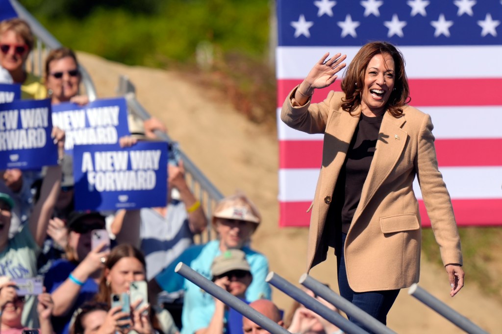 Harris team blows past $360M in August fundraising haul, more than doubling Trump