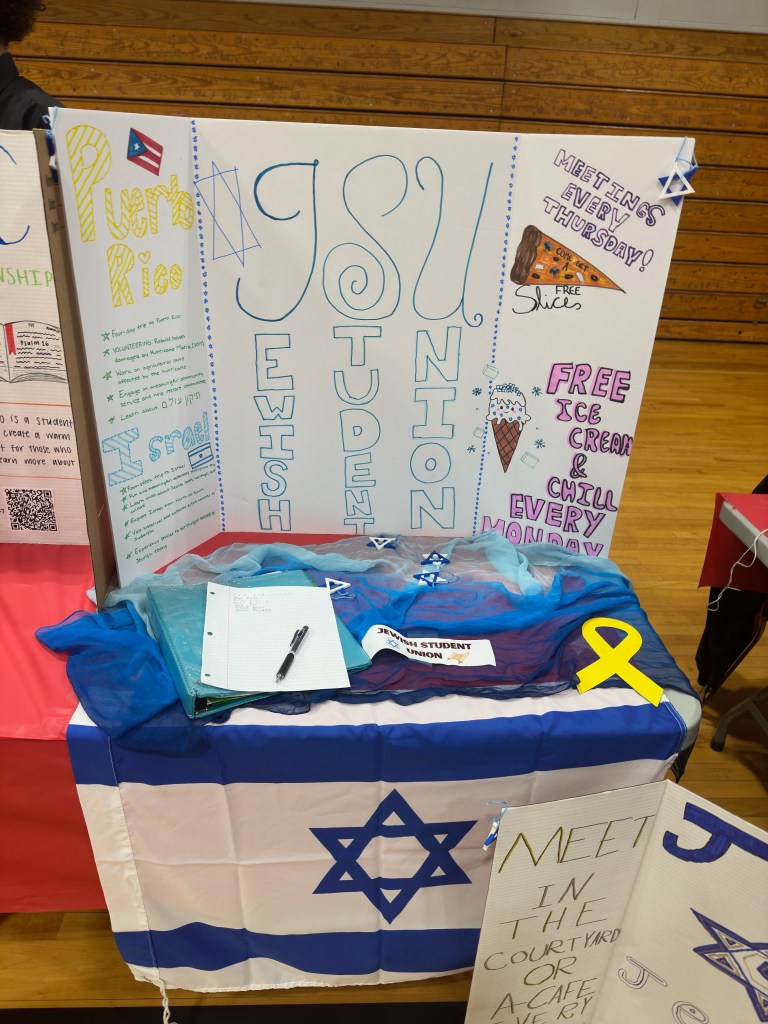 NJ high school accused of banning yellow ribbons honoring Israeli hostages: ‘Blatant antisemitism’