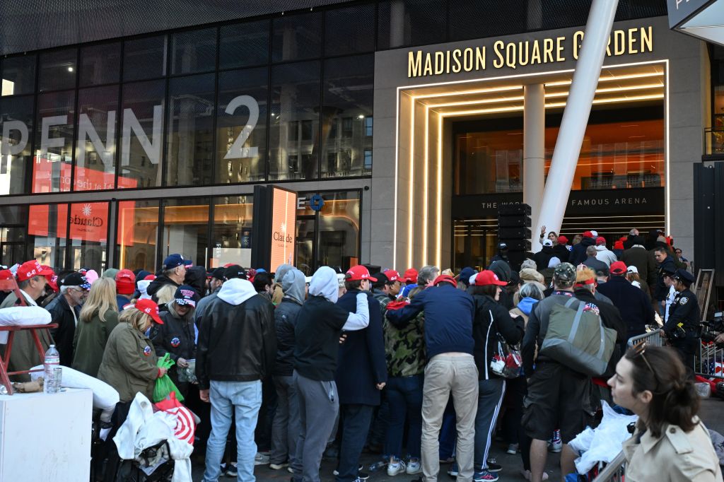 Trump drew 20,000 to MSG — and tens of thousands rallied outside: ‘They could have sold the Garden twice’