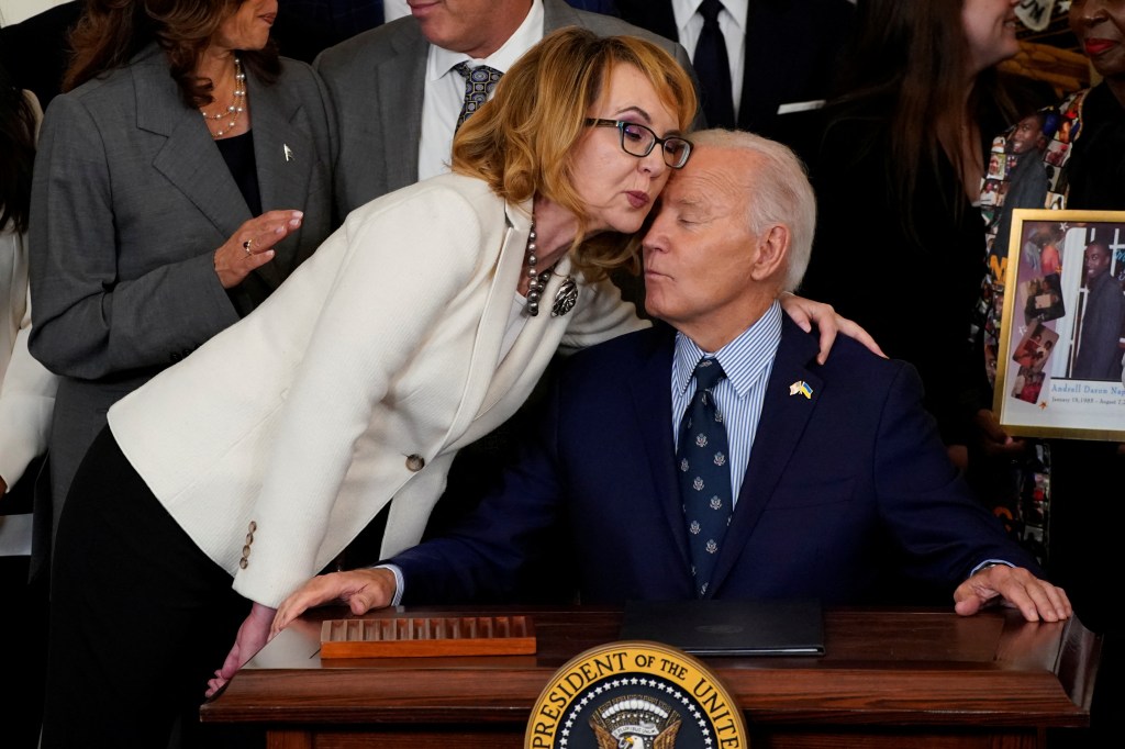 Biden suggests very alive former Rep. Gabby Giffords is dead after bizarre remark: ‘Nothing wrong with me’