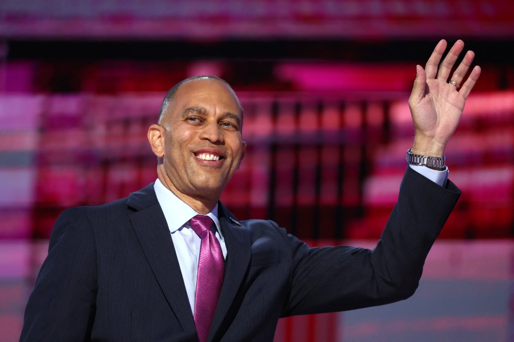 Teachers union looks to tip scale for Democrats to take back NY House seat — with the goal of making Hakeem Jeffries speaker