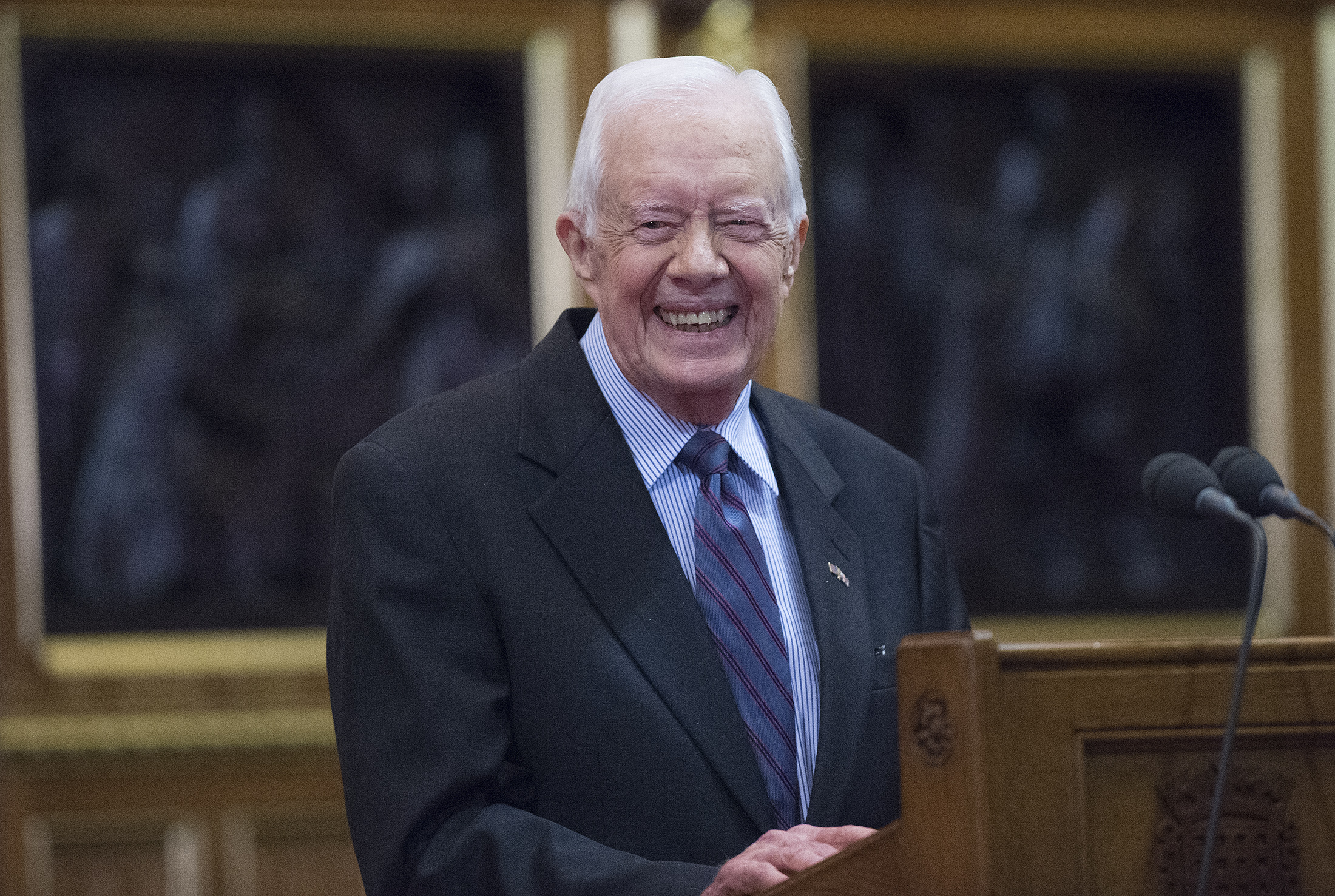 Tributes pour in for Jimmy Carter