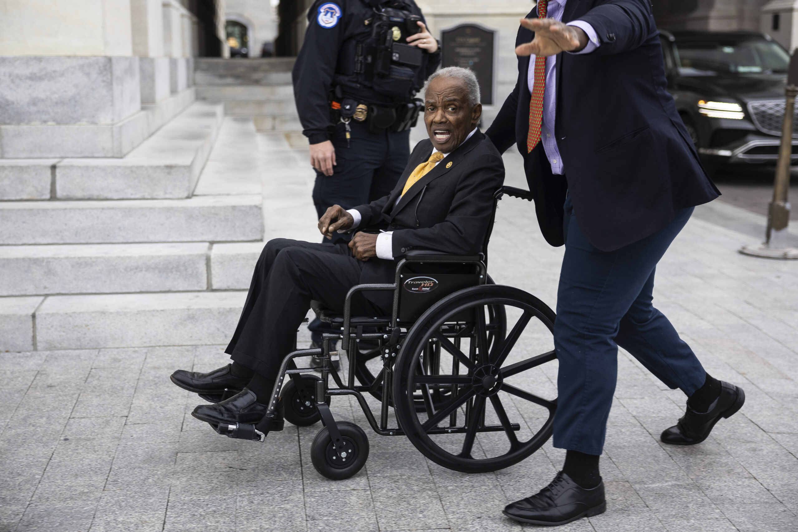 Dem Rep. David Scott unloads on photographer outside the Capitol: ‘Who gave you the right to take my picture, a–hole?’