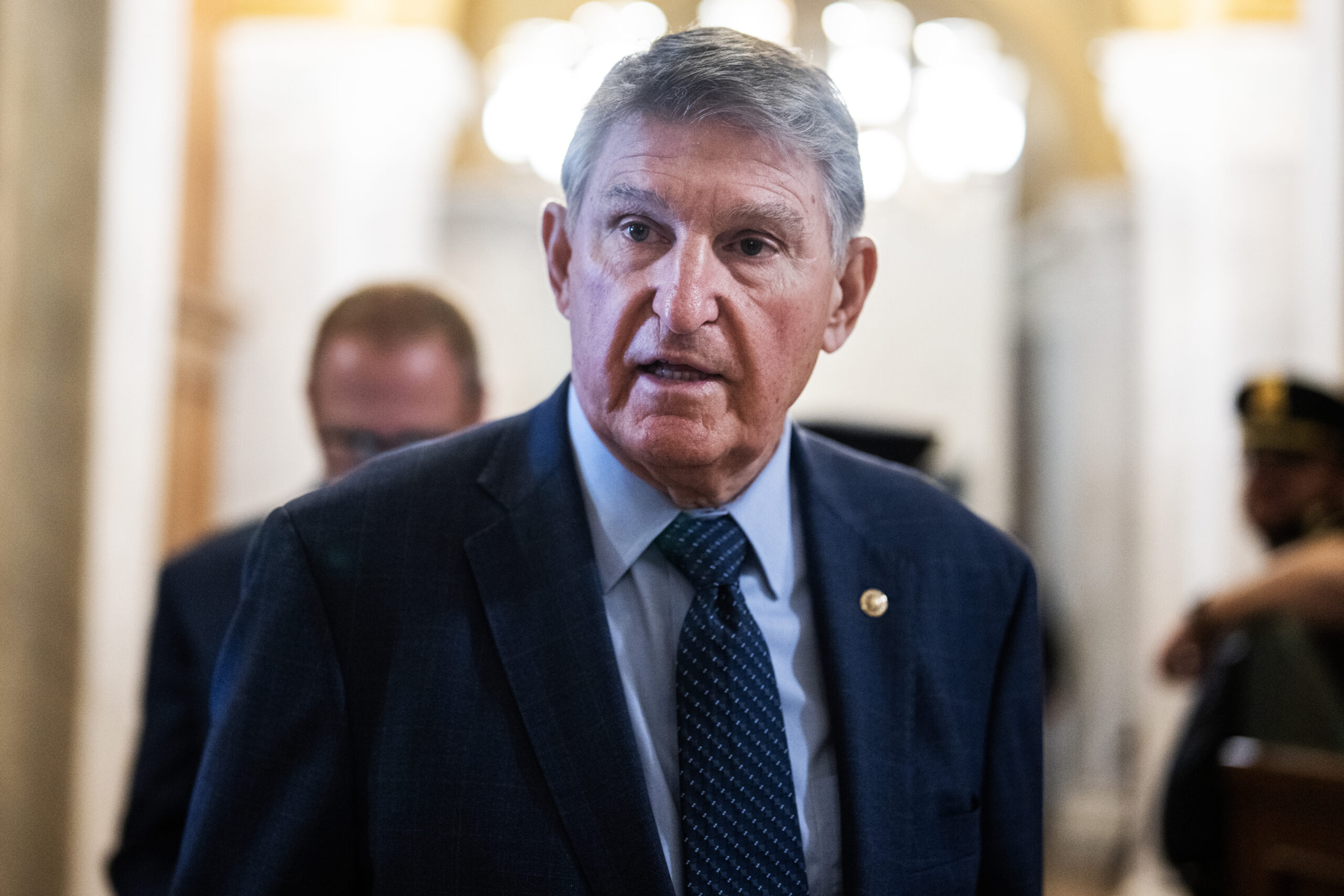 Sen. Joe Manchin calls on Biden to pardon Trump too after prez’s shocking Hunter move: ‘Clean that slate up’