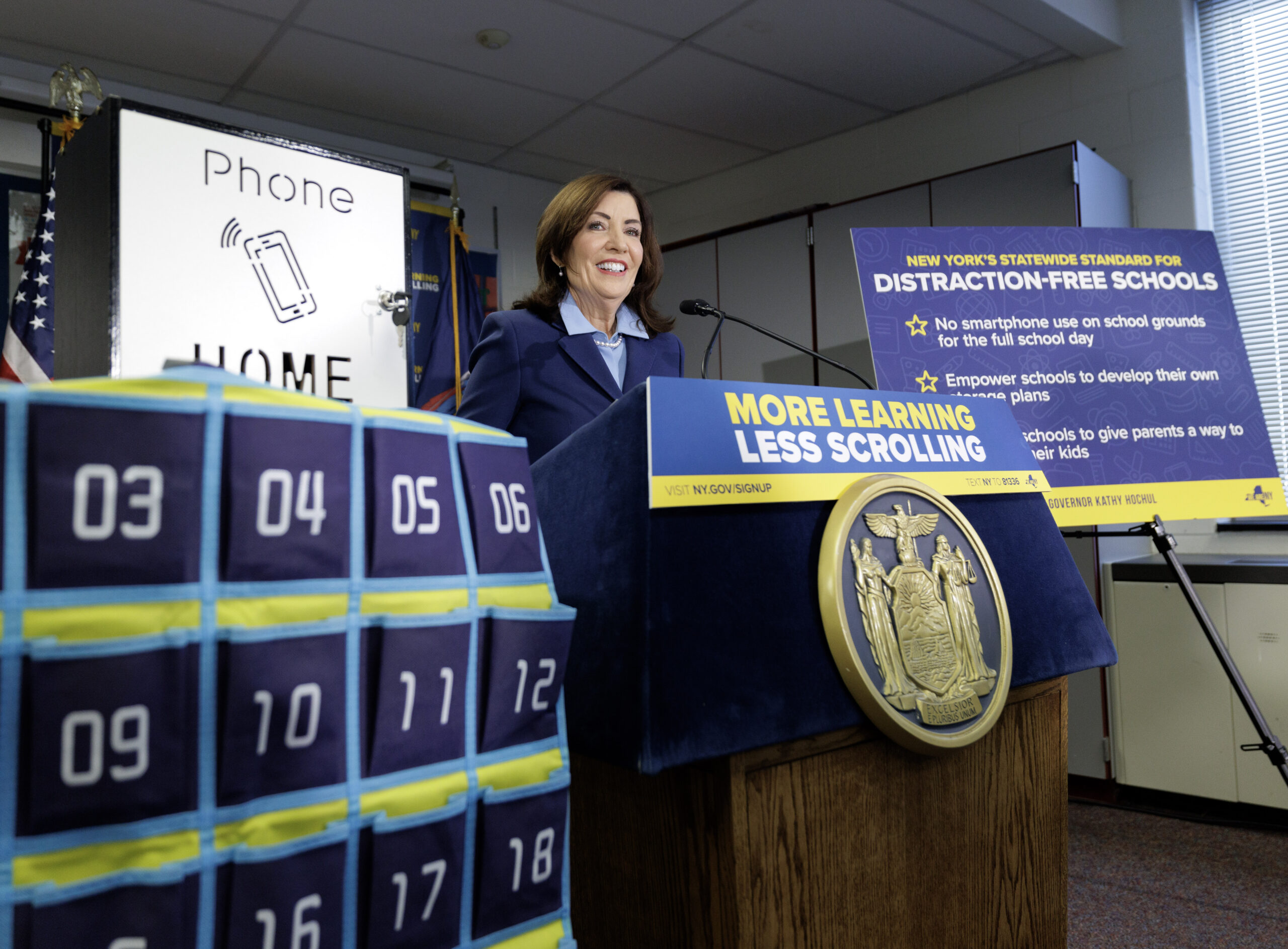 NY parents push lawmakers to back Hochul’s smartphone ban over fears Dems watering it down: ‘Must not take the wrong path’